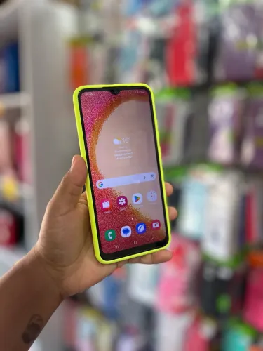Celular Samsung A04E Funcionando Tudo Perfeitamente Sem Avarias 