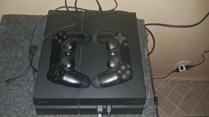 Ps4 fat com fc 26 e 25,pes 20,the last of us e outros