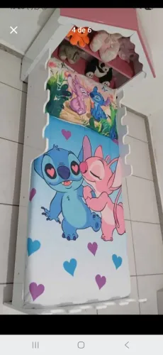 Vendo cama infantil rosa e branco,vai com colchão novo nunca usados.