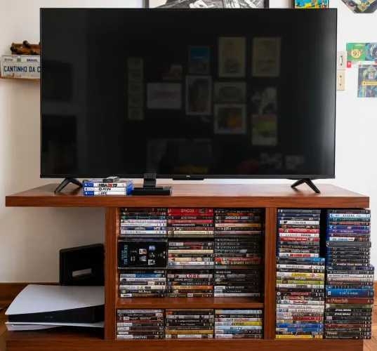 Rack para TV em MDP/MDF Revestido com Laminado Melanímico (BP) - Excelente Estado
