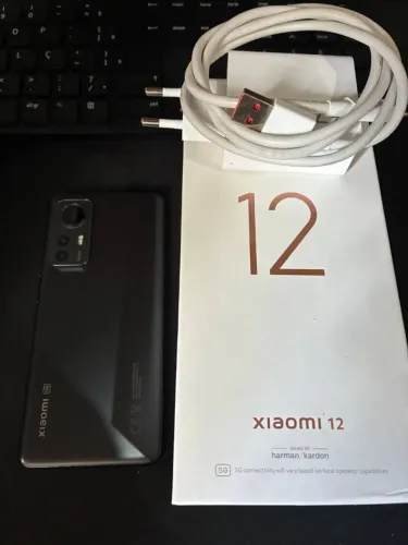 Xiaomi 12 256GB 8GB RAM nao é o lite