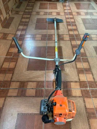 Roçadeira Husqvarna 143R