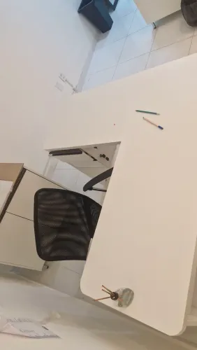 Mesa escritório em L