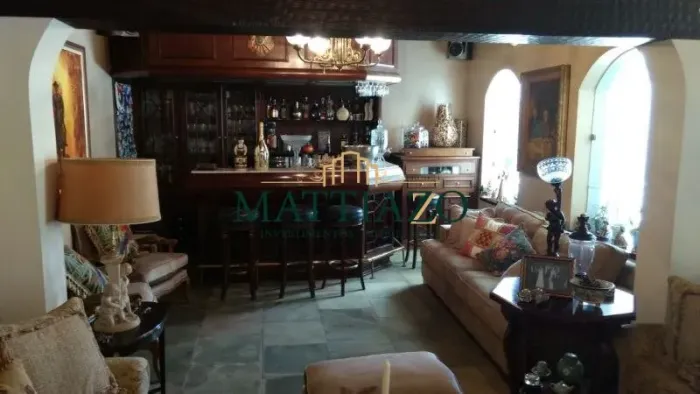 Casa em condomínio à venda com area total de 1.645,69 m², Parque São Bento.