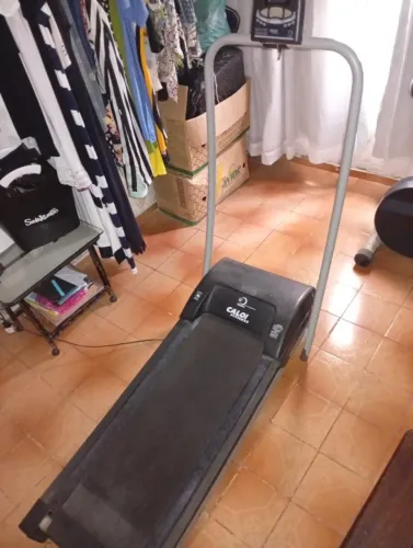 Esteira Caloi Fitness com avaria