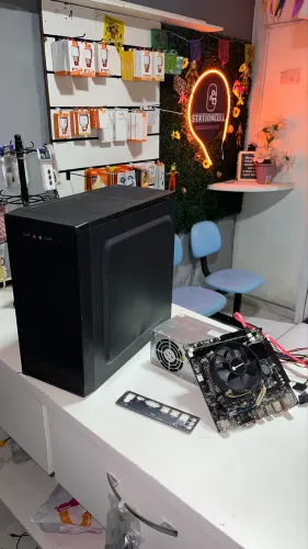 Vendo Gabinete+Placa Mãe