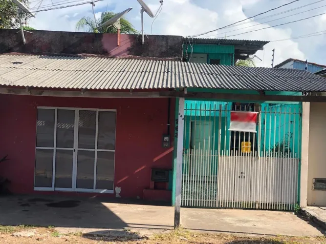 Casa a venda no bairro trem