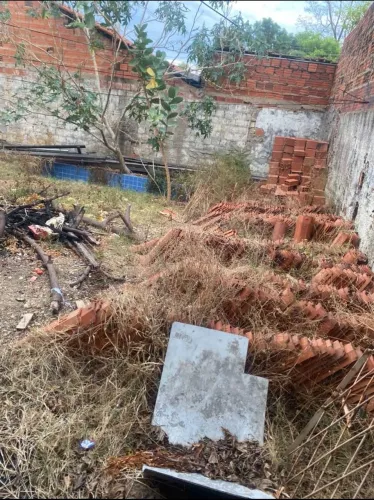 Vendo ou Troco Terreno casa e piscina