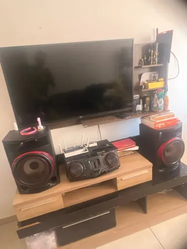 Vendo tv LG seminova smart