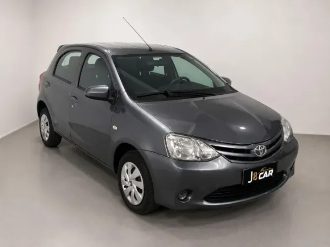 Toyota Etios X 1.3 Flex 16V 5P Mec. 2014