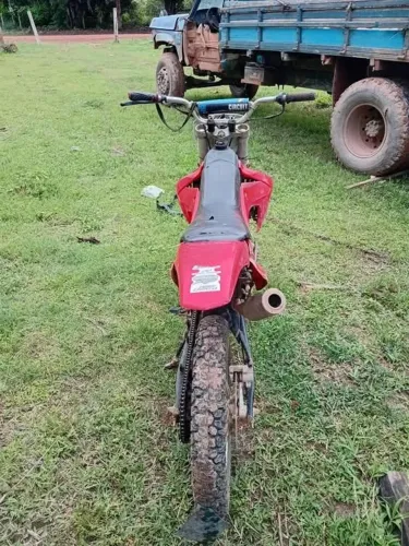 Vendo moto crf pra trilha  em bom estado de conservação  pra colônia   so manda messagem 