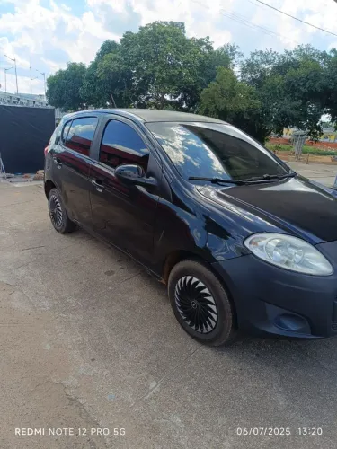 Fiat Palio Attractive 1.0 EVO Fire Flex 8V 5P 2013