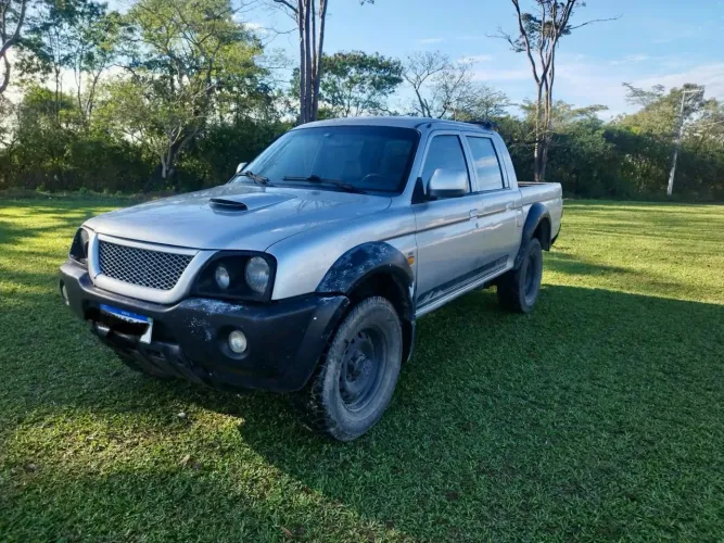 Mitsubishi L200 GL 2.5 4X4 CD Diesel 2009