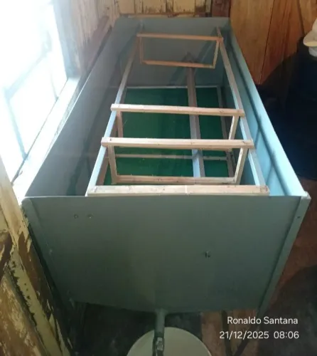 Mesa pra raspar caixilhos