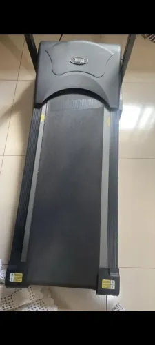 Vendo esteira eletrônica semi nova