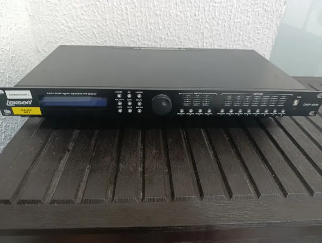 Gerenciador Digital de Áudio Lexsen DSP-4X8 (4 Entradas / 8 Saídas) - Usado