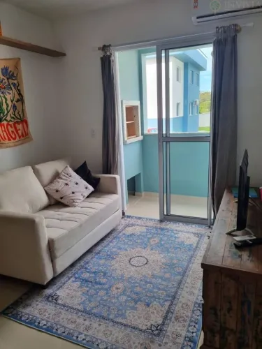 Apartamento com 2 quartos em Garopaba