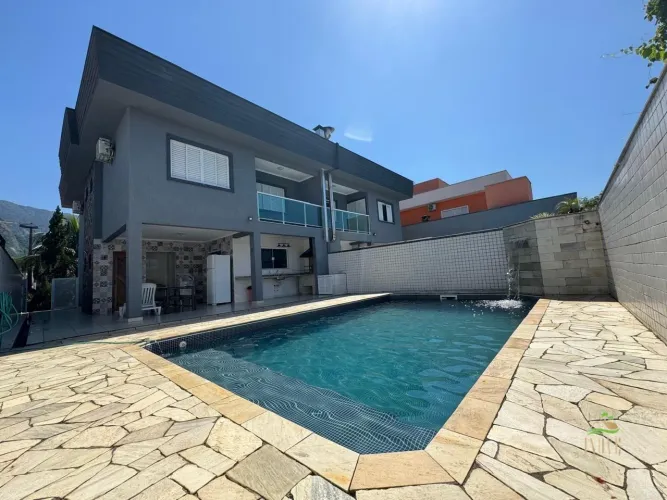 Espetacular Casa em Condomínio à Venda em Morada da Praia - Bertioga/SP: 4 Quartos, 2 Suít