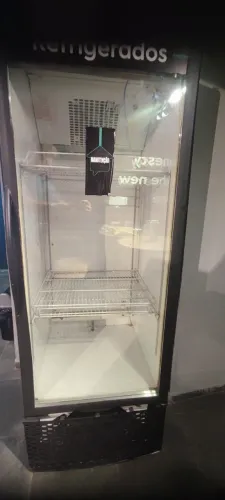Geladeira Expositora