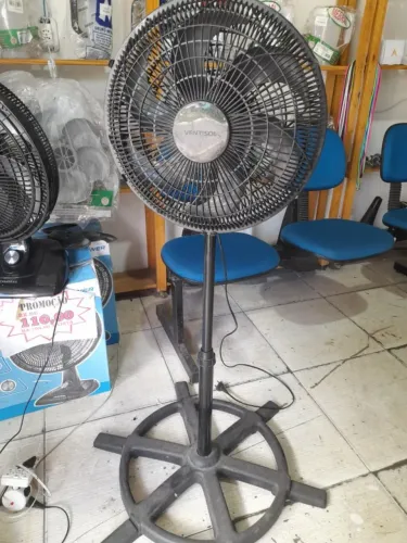 Ventilador De Pé Ventisol Seminovo na PROMOÇÃO por 80 REAIS