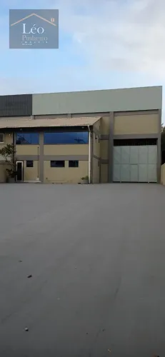 Galpão na Granja dos Cavaleiros - Macaé