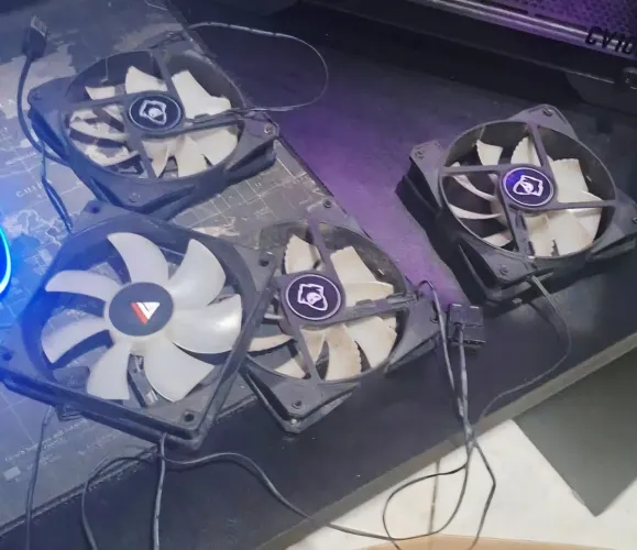 4 FANS RGB