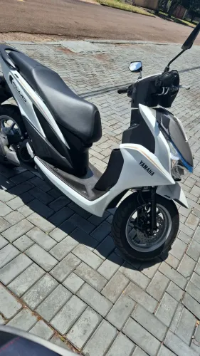 Yamaha fluo