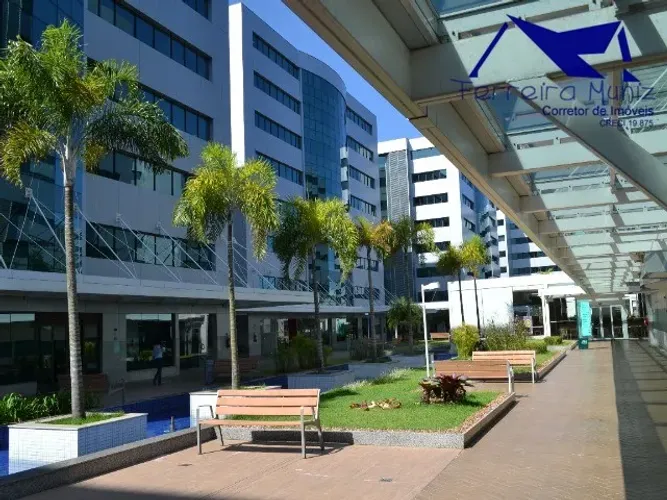 Sala Comercial, Paralela