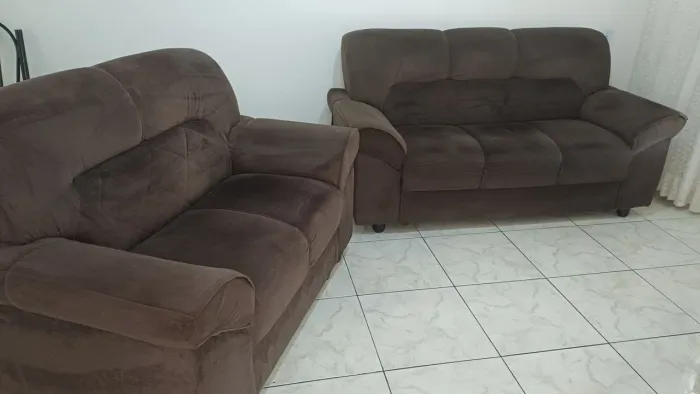 Vendo sofá com pouco uso 900,00