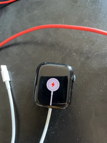 Apple Watch Series 7 45mm GPS - Para reparo ou retirada de peças (Tela frontal ok)