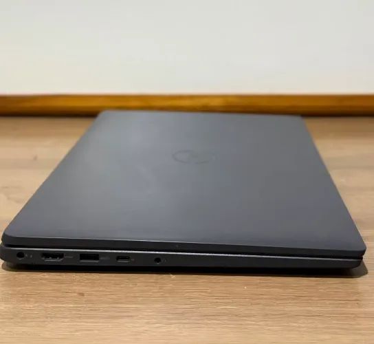 Dell Latitude 3540 i5 13ª | 8GB | SSD NVMe 256GB | Full HD | Estado de Novo