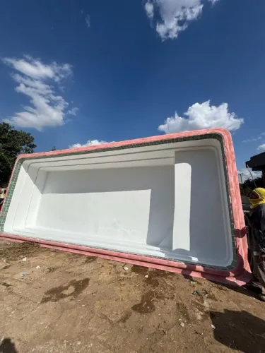 Pisicna de Fibra 6 metros com prainha instalada 