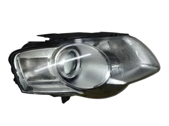 Farol VOLKSWAGEN PASSAT 2.0T FSI 2010 lado esquerdo