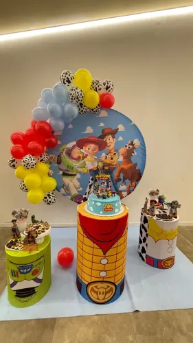 Pegue e monte Toy Story