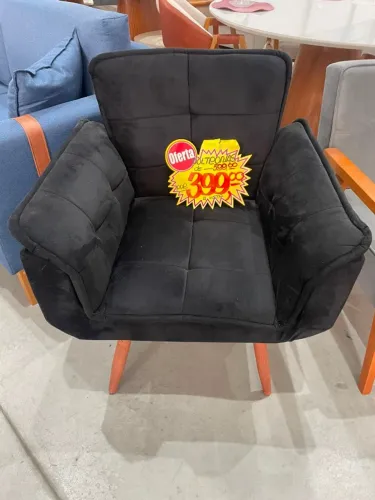 Poltronas com Pés Palito (Últimas Peças)