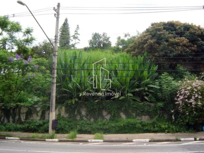 Terreno Comercial à Venda na Vila Andrade - São Paulo-SP 760,00 m² de Área Disponível!