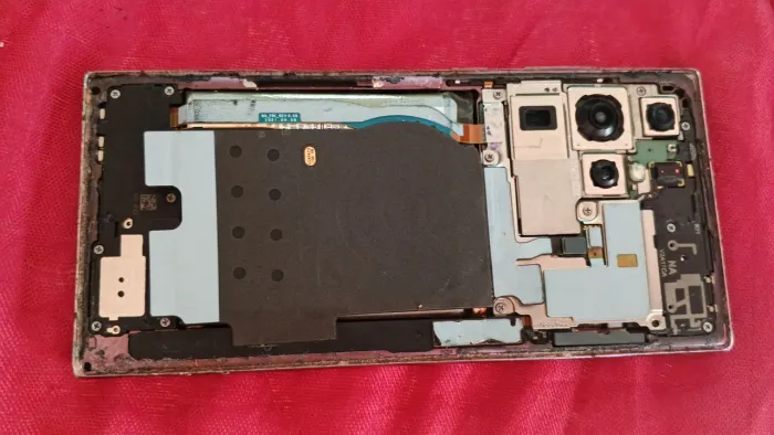 Galaxy S22 ULTRA para retirada de peças (Leia a descrição)