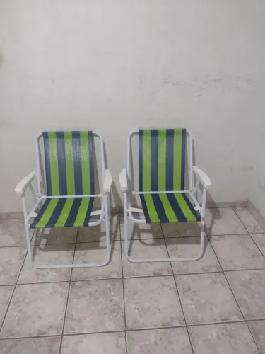 DUAS CADEIRAS POR 80 REAIS