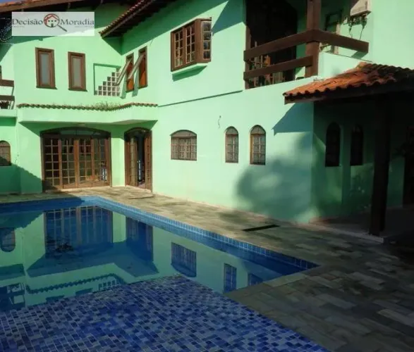 Sobrado com 4 dormitórios à venda, 295 m² por R$ 1.700.000,00 - Gramado - Cotia/SP