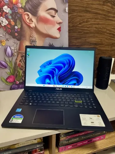 Notebook Asus seminovo