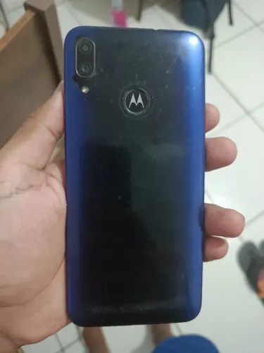 Celular Moto E61