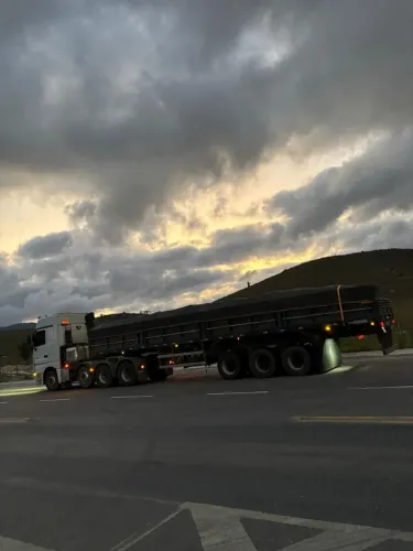 Carreta bloqueira graniteira. *