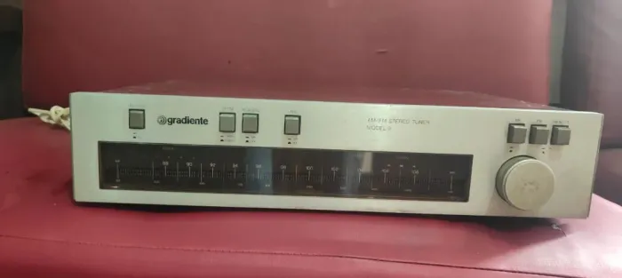 TUNER GRADIENTE MODEL 9
