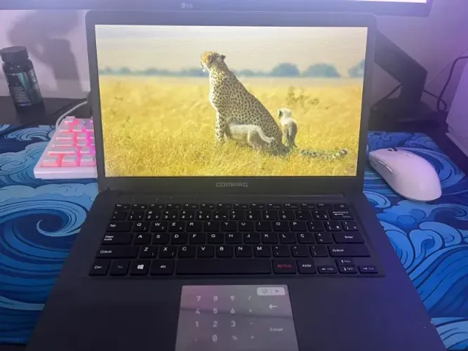Notebook Compaq troco em 3DS ou XBOX 360