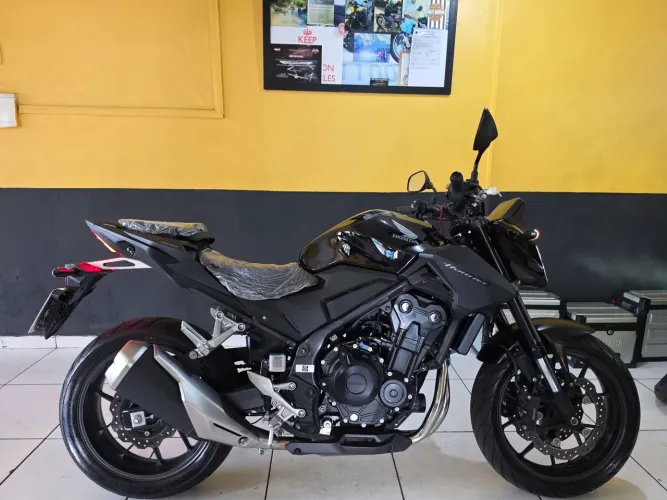 HONDA CB 500 HORNET ABS, 2025/2026 ( 800 KMS ).