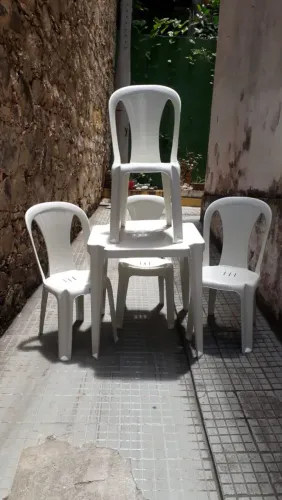 Cadeira Plástica CONJUNTO 04Unid + 01Mesa Step Alta Durabilidade Força OS43