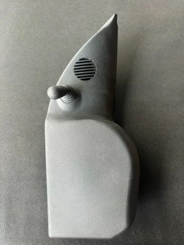 Moldura retrovisor direito corsa Montana