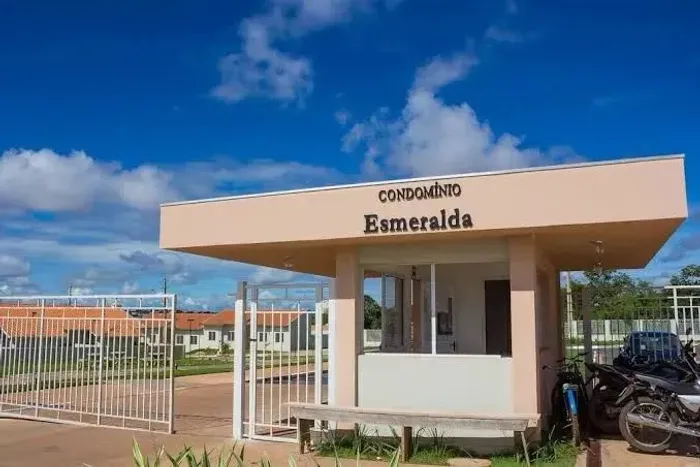 CONDOMINIO ESMERALDA