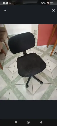 Cadeira giratória usada