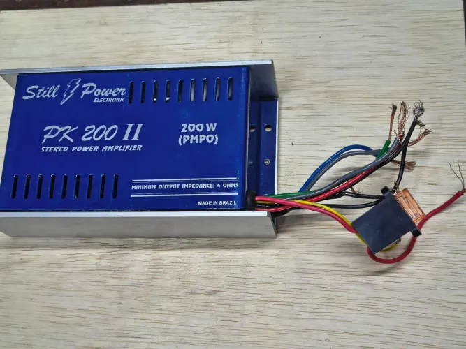 Modulo de som automotivo antigo 